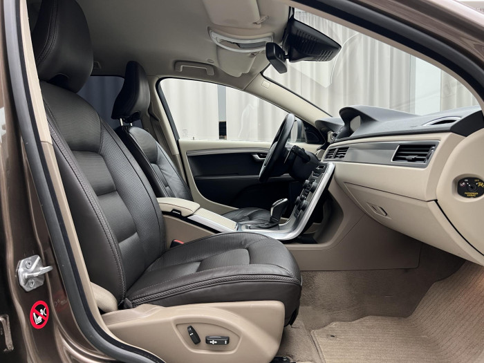 Volvo XC70 D4 SUMMUM AUT CZ 2.0 d Summum