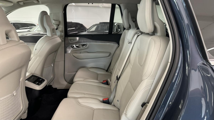 Volvo XC90 B5 AWD INSCRIPTION AUT 1.maj.