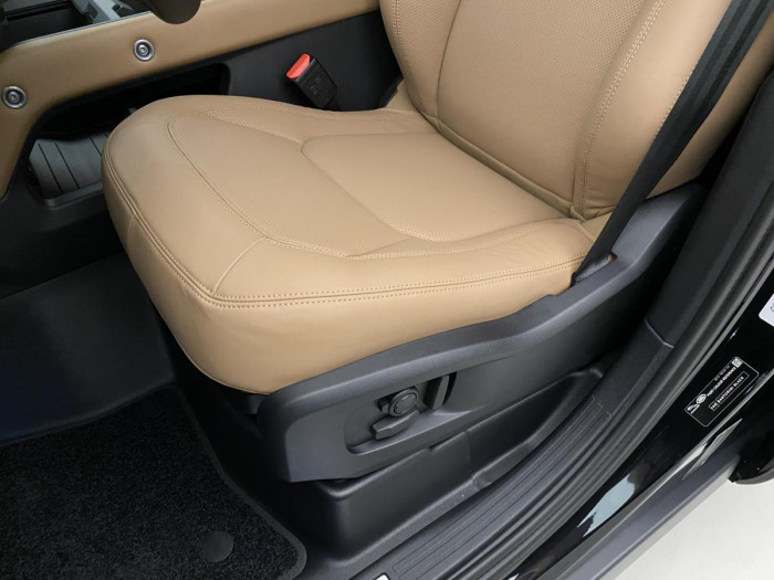 Land Rover Defender 110 D300 X-DYNAMIC HSE AWD AUT 3.0 d Dynamic