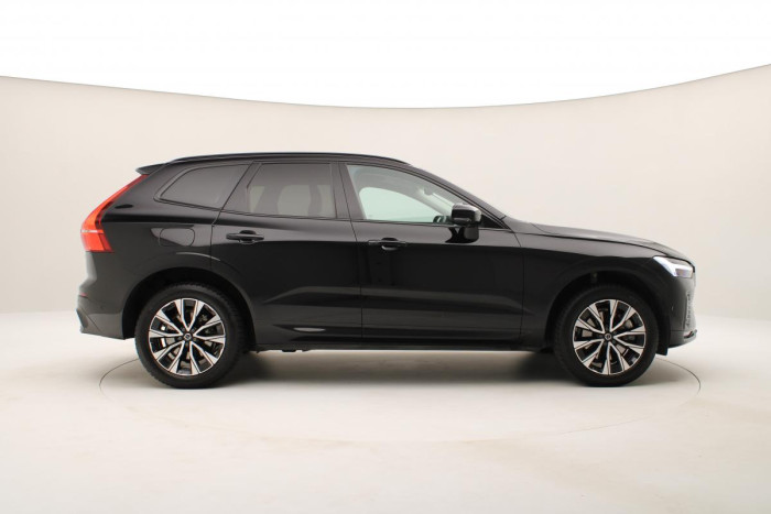 Volvo XC60 B4 AWD PLUS DARK AUT REZERVACE