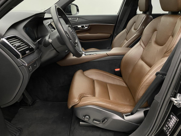 Volvo XC90 B5 AWD INSCRIPTION REZERVACE