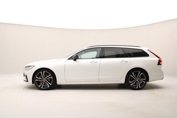 Volvo V90 B4 PLUS DARK AUT 1.maj