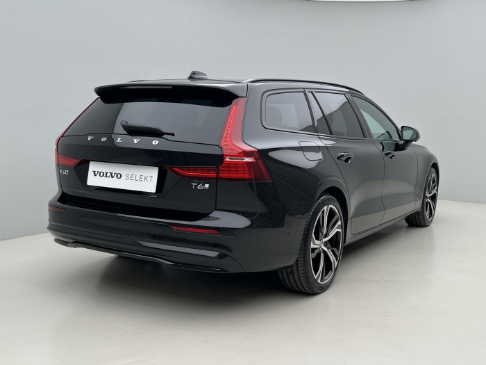 Volvo V60 T6 AWD RECHARGE ULTRA DARK AUT