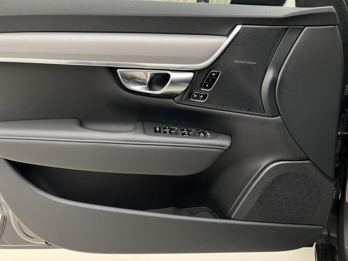 Volvo V90 T6 AWD RECHARGE PLUS DARK AUT