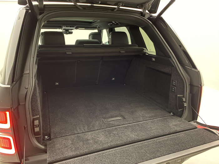 Land Rover Range Rover SDV6 AWD VOGUE REZERVACE