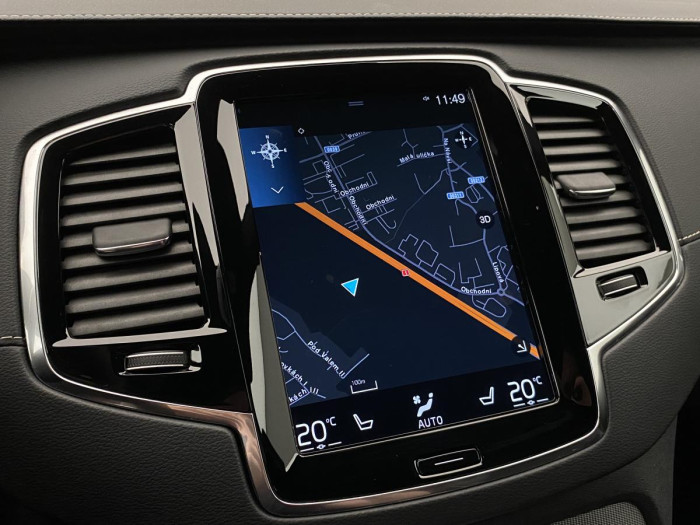 Volvo XC90 B6 AWD R-DESIGN AUT REZERVACE