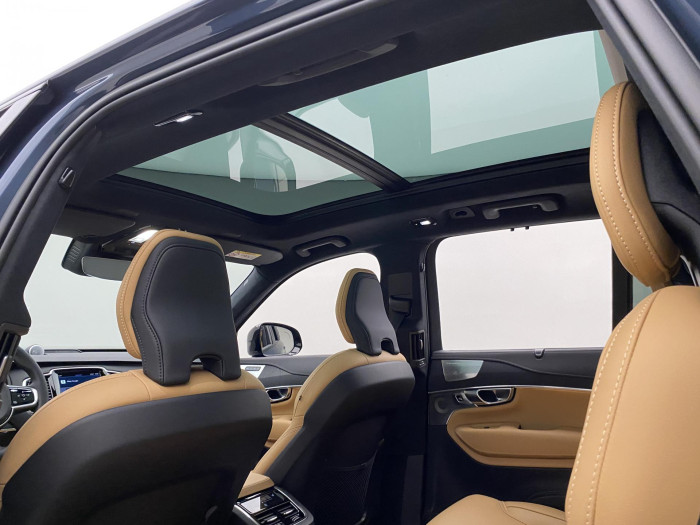 Volvo XC90 T8 AWD ULTRA DARK AUT CZ 7m