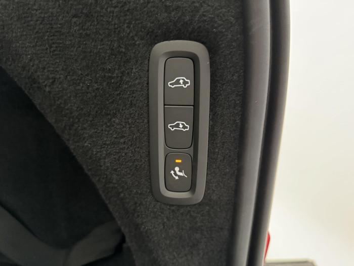 Volvo XC90 B5 AWD INSCRIPTION CZ 1.maj