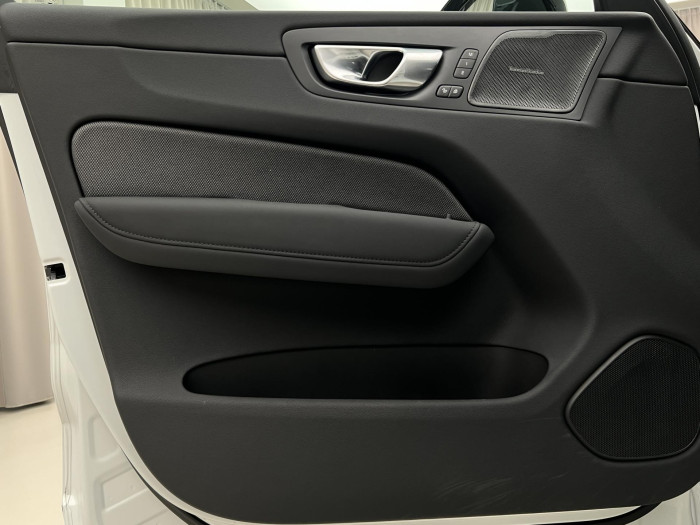 Volvo XC60 B5 AWD BLACK EDITION PLUS AUT