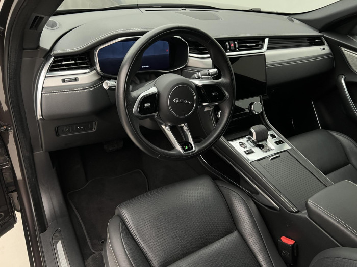 Jaguar F-Pace P400 R-DYNAMIC SE AWD AUT CZ 3.0 Dynamic SE