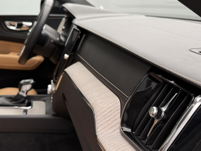 Volvo XC60 D4 AWD INSCRIPTION AUT 2.0 d