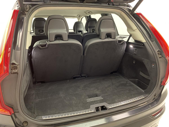 Volvo XC90 D5 AWD MOMENTUM AUT 2.0 d Momentum