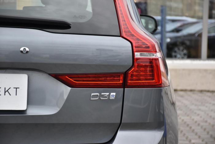 Volvo XC60 D3 R-Design 1.maj. REZERVACE 2.0 d