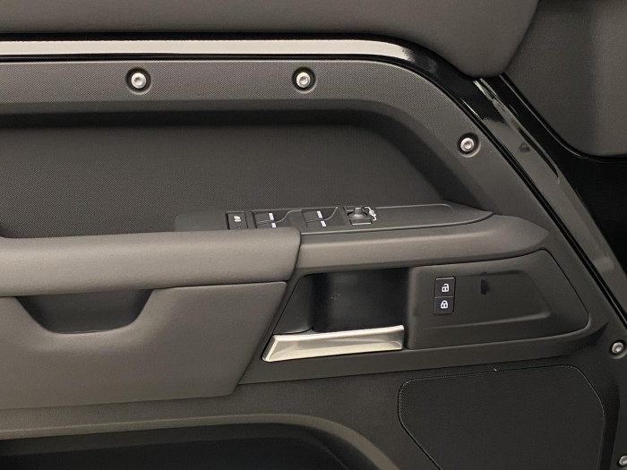 Land Rover Defender 110 D200 S AWD AUT REZERVACE 3.0 d