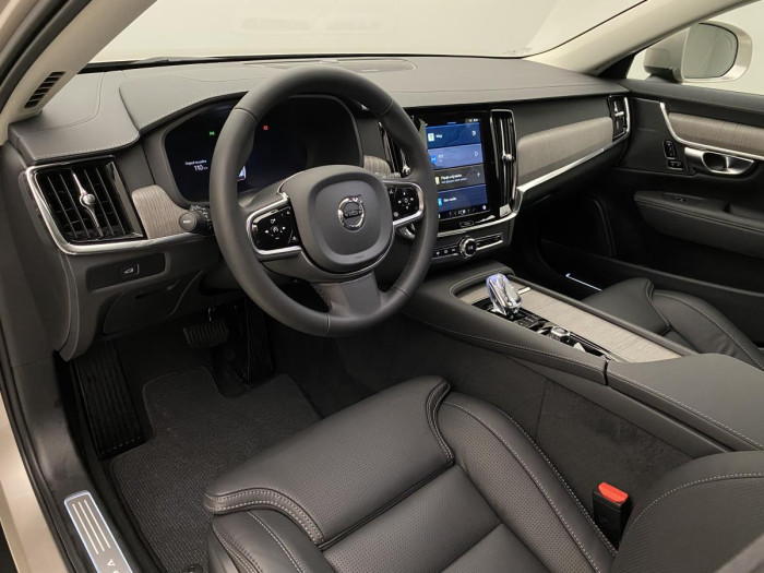 Volvo V90 B4 AWD AUT CROSS COUNTRY PLUS 2.0 Plus