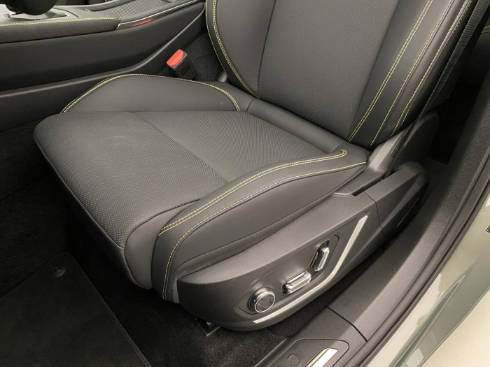 Lynk & Co 01 01 MORE PHEV