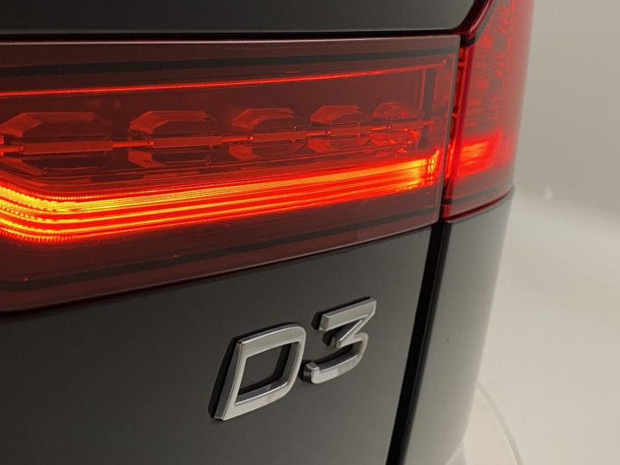 Volvo V60 D3 MOMENTUM AUT REZERVACE 2.0 d Momentum