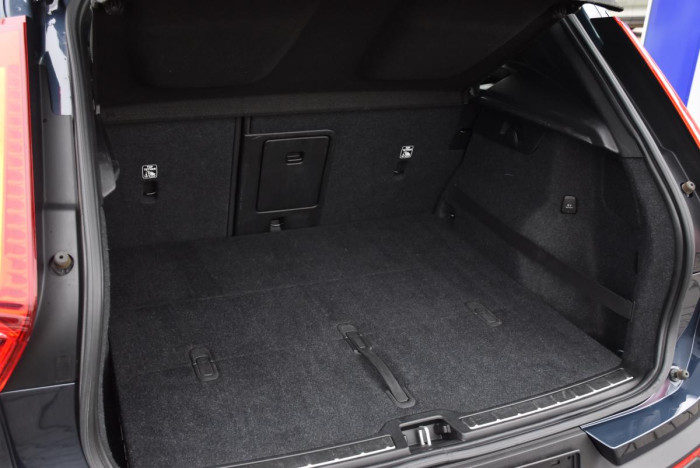 Volvo XC40 D3 INSCRIPTION AUT REZERVACE 2.0 d
