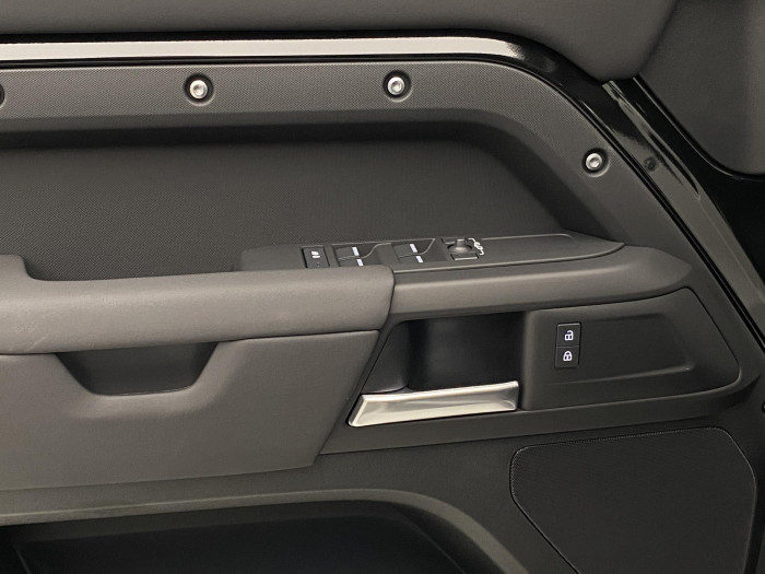 Land Rover Defender 110 D200 S AWD AUT 3.0 d