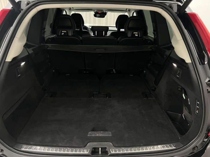 Volvo XC90 D5 AWD INSCRIPTION 7MÍSTNÁ AUT 2.0 d