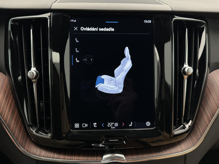 Volvo XC60 B4 AWD PLUS BRIGHT CZ 1. maj