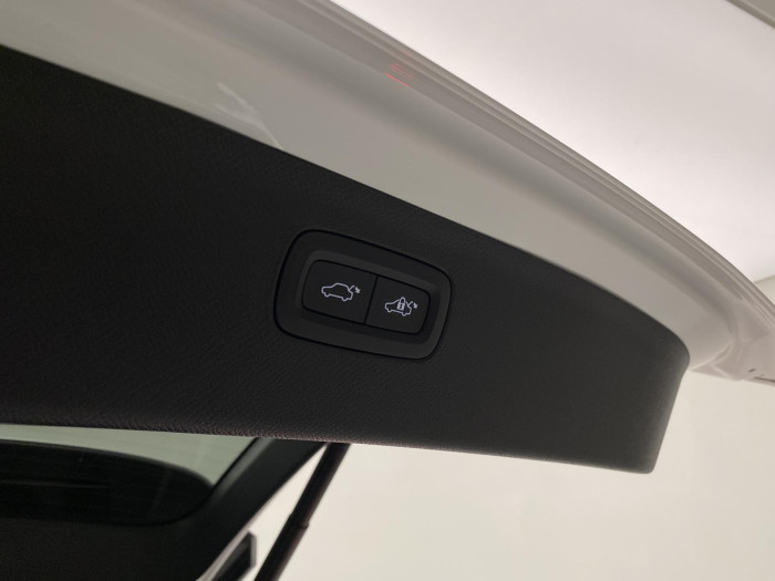 Volvo XC90 T8 AWD RECHARGE BRIGHT PLUS 7m