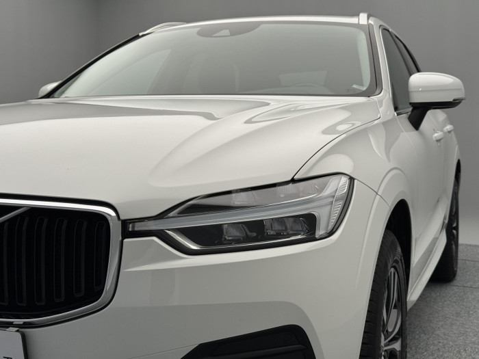 Volvo XC60 B4 AWD MOMENTUM PRO AUT CZ 2.0 Momentum