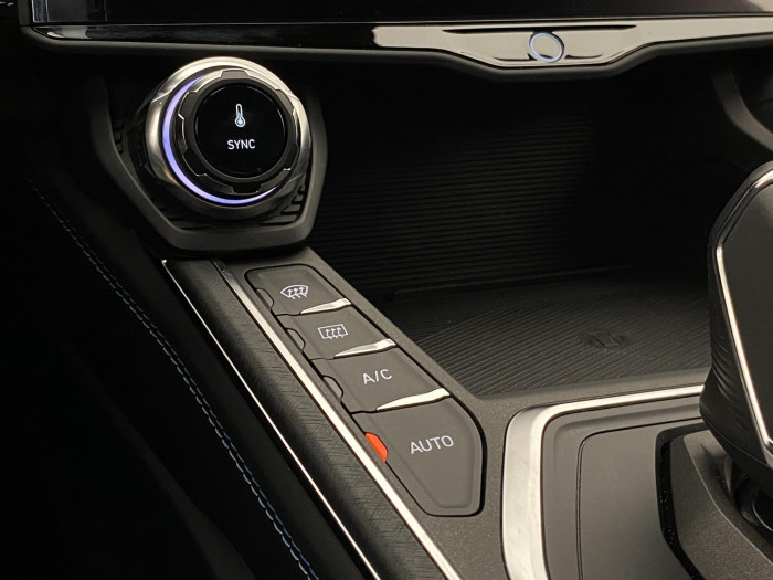 Lynk & Co 01 PHEV DCT REZERVACE