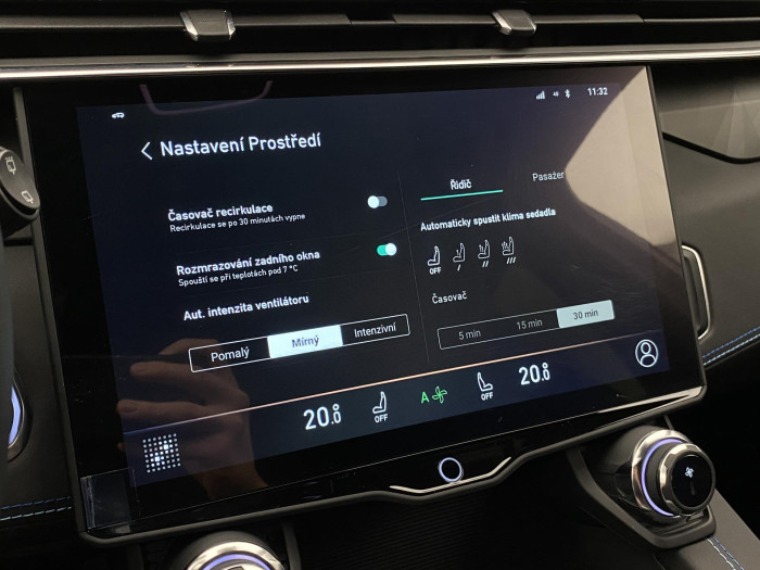 Lynk & Co 01 PHEV DCT REZERVACE