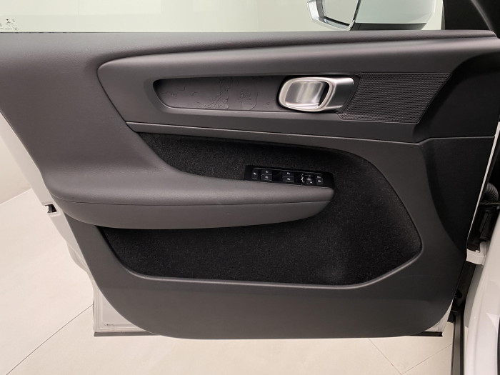 Volvo XC40 T2 MOMENTUM AUT CZ 1.5 Momentum