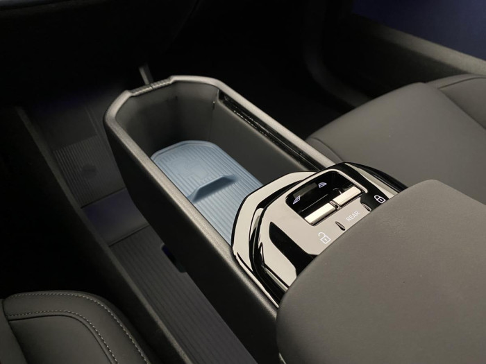Volvo EX30 PURE ELECTRIC AWD TWIN PLUS