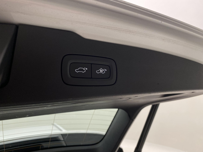 Volvo V60 B4 MOMENTUM AUT 2.0 Momentum