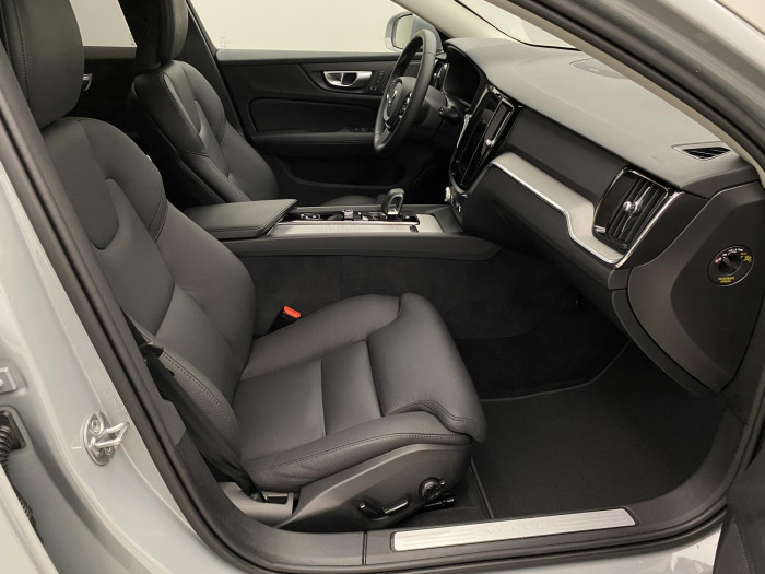 Volvo V60 CC B5 AWD PLUS AUT 1.maj