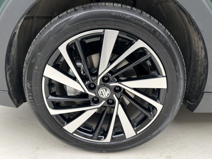 MG ZS 1.5 EXCLUSIVE HYBRID+ AUT CZ 1.5 Exclusive