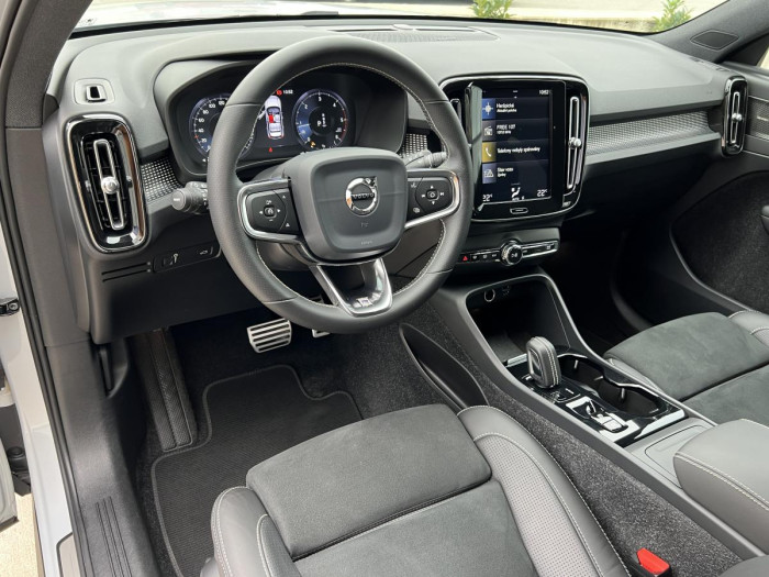 Volvo XC40 D4 AWD R-DESIGN Aut 1.maj. 2.0 d