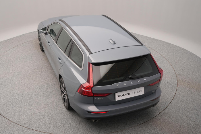 Volvo V60 B4 MOMENTUM PRO AUT CZ 1.maj. 2.0 Momentum