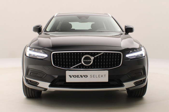 Volvo V90 CC B4 AWD PLUS AUT CZ 1.maj