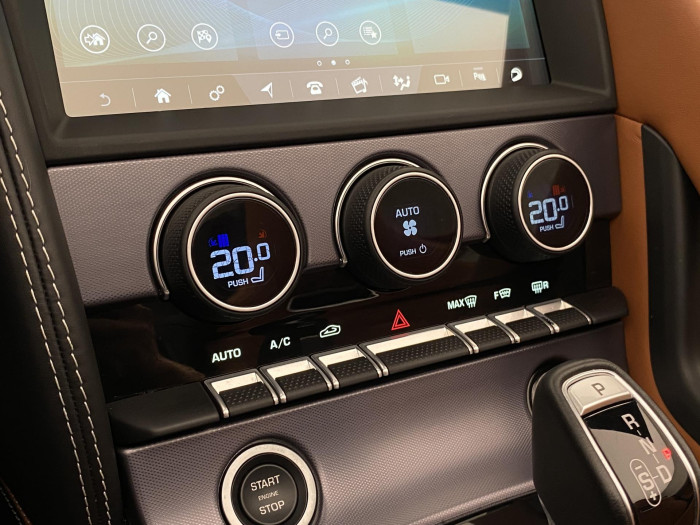 Jaguar F-Type P450 R-DYNAMIC AUT REZERVACE 5.0 Dynamic