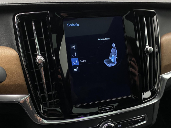 Volvo S90 T8 TWIN ENGINE INSCRIPTION