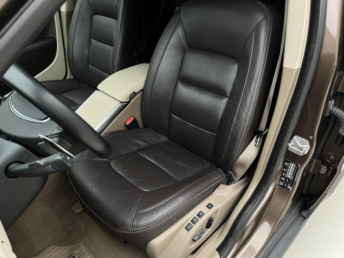 Volvo XC70 D4 SUMMUM AUT CZ 2.0 d Summum