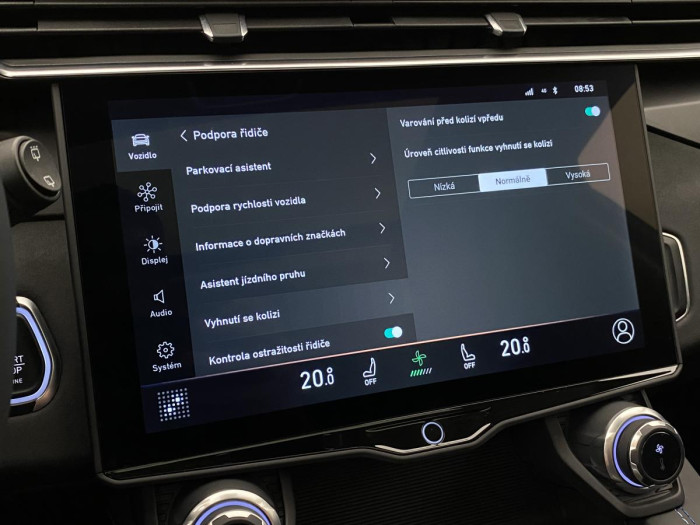 Lynk & Co 01 PHEV DCT AUT 1.maj. REZERVACE