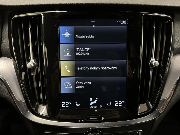 Volvo V60 T5 MOMENTUM POLESTAR REZERVACE 2.0 Momentum
