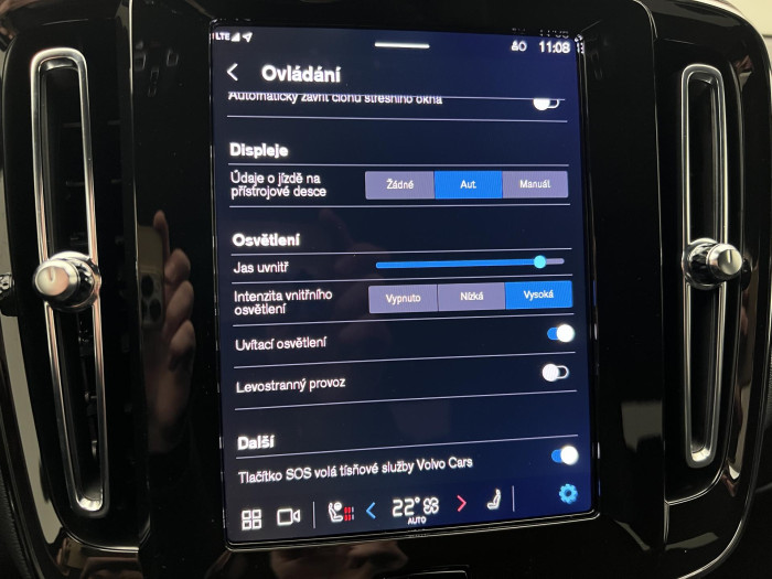 Volvo XC40 B3 ULTRA DARK AUT CZ 1.maj.