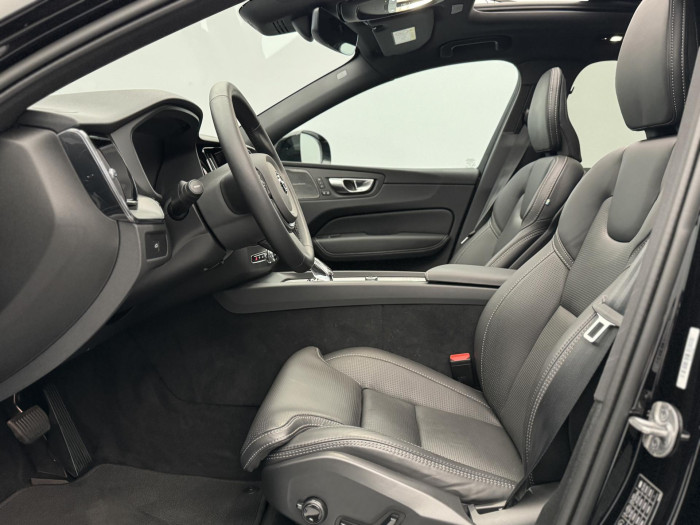 Volvo XC60 B5 AWD BLACK EDITION AUT 2.0 Edition