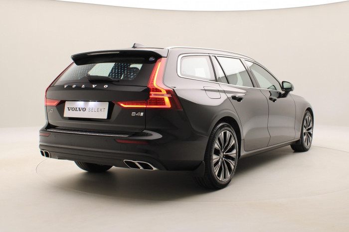 Volvo V60 B4 MOMENTUM POLESTAR REZERVACE 2.0 Momentum
