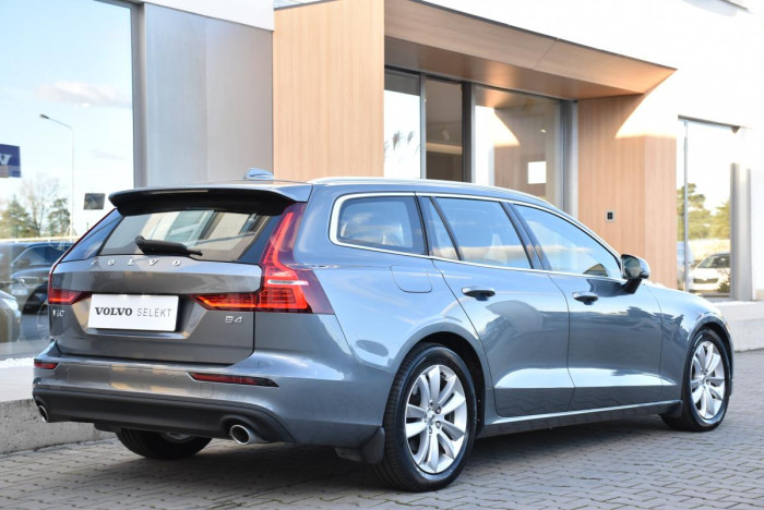 Volvo V60 B4 MOMENTUM ADV. REZERVACE 2.0 Momentum