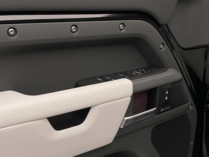 Land Rover Defender 110 D250X-DYNAMIC SE REZERVACE 3.0 d Dynamic SE