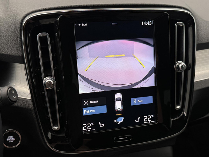 Volvo XC40 T2 MOMENTUM PRO REZERVACE 1.5 Momentum