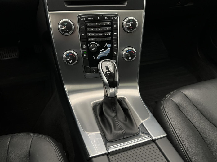 Volvo V60 D4 SUMMUM AUT 2.0 d Summum