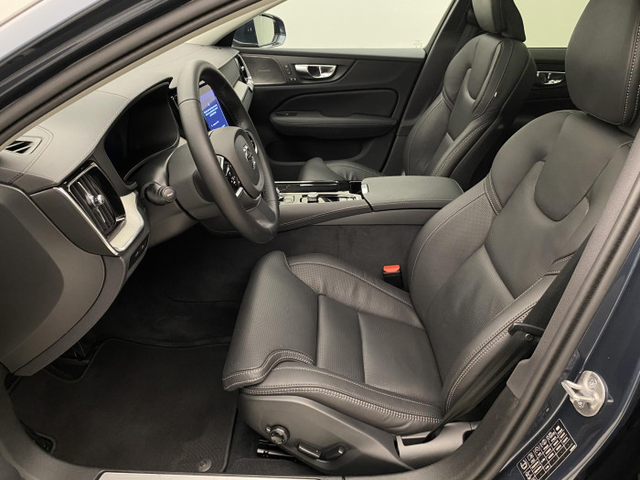 Volvo V60 T8 AWD PLUG-IN BRIGHT ULTRA CZ